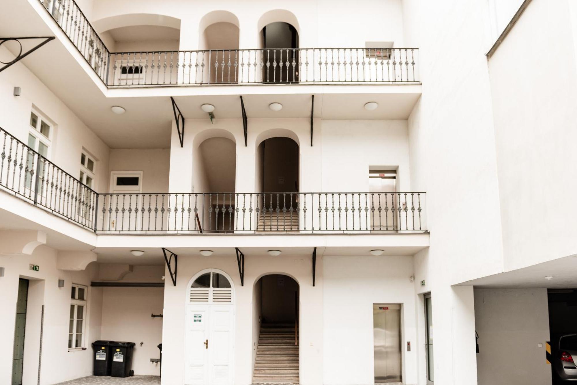K-14 Apartment ปราก ภายนอก รูปภาพ